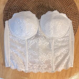 ⭐️ Vintage Lace Corset Bustier